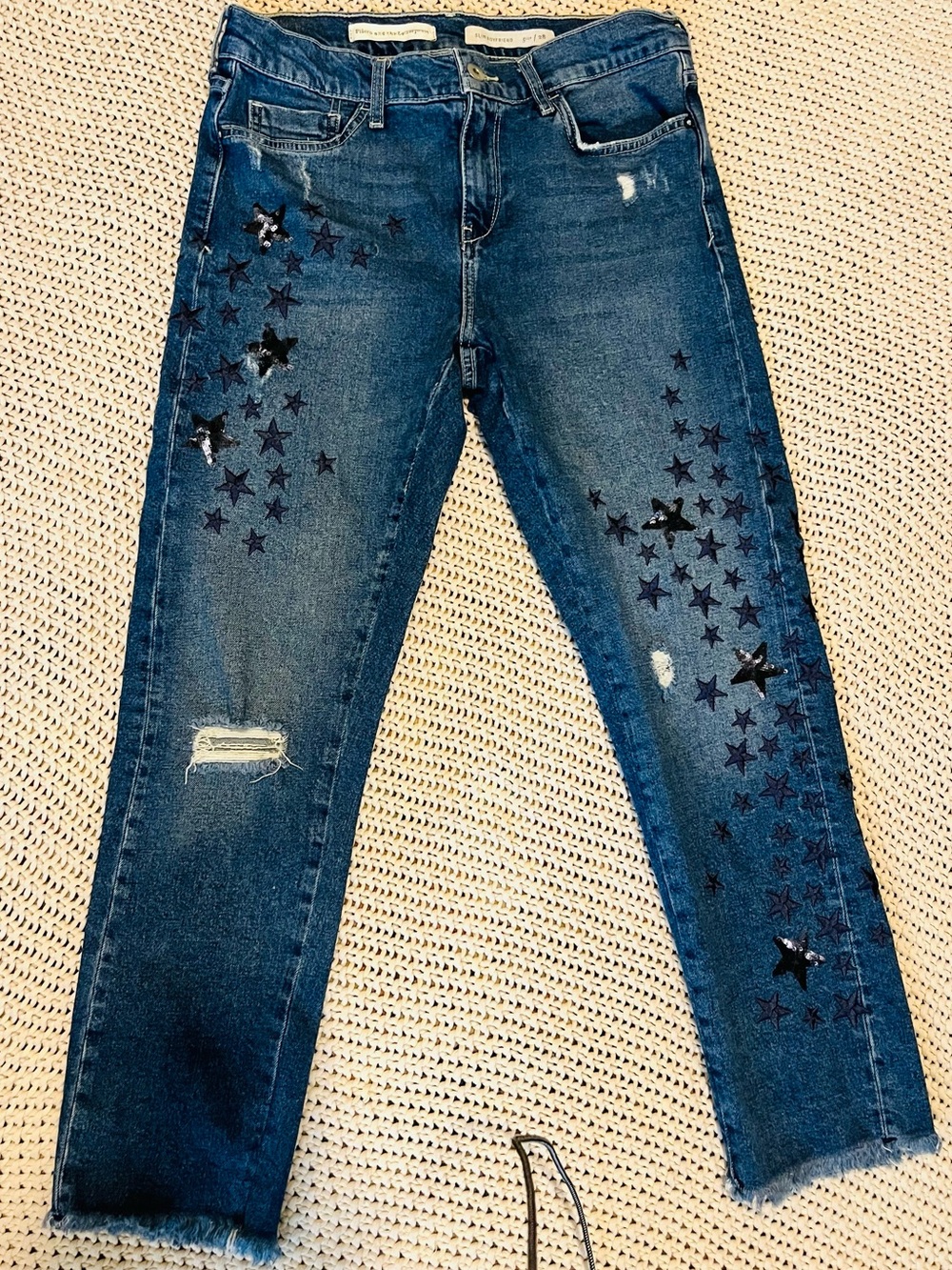 Anthropologie Pilcro Letterpress Jeans Stars Sequins Slim Boyfriend Ankle 28